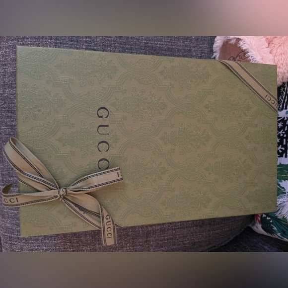 Authentic GUCCI Canvas Bee Sneakers size 8.5 - Picture 3 of 6